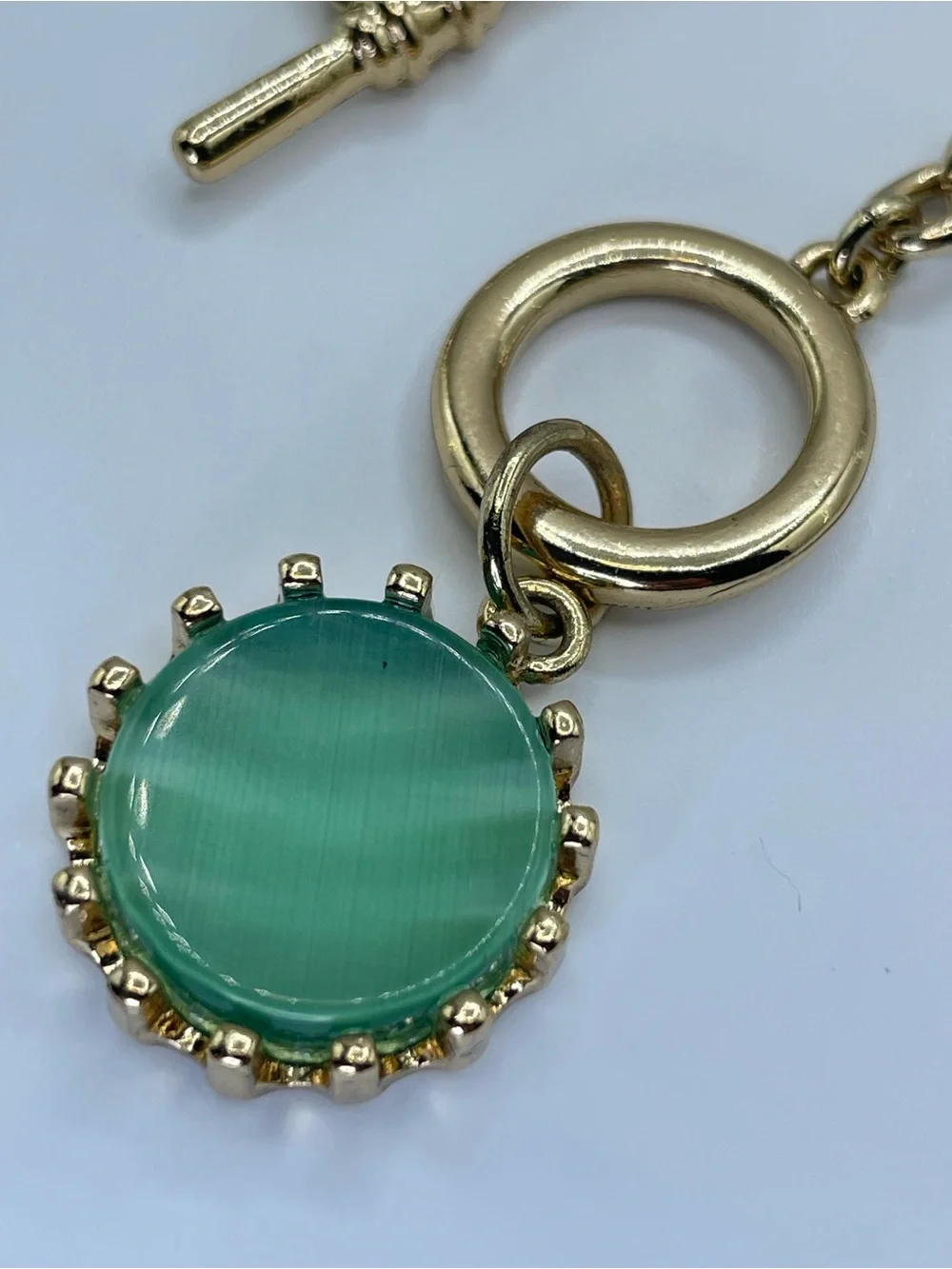 Gold Tone Faux Green Malachite Pendant Toggle Necklace Round Charm Statement